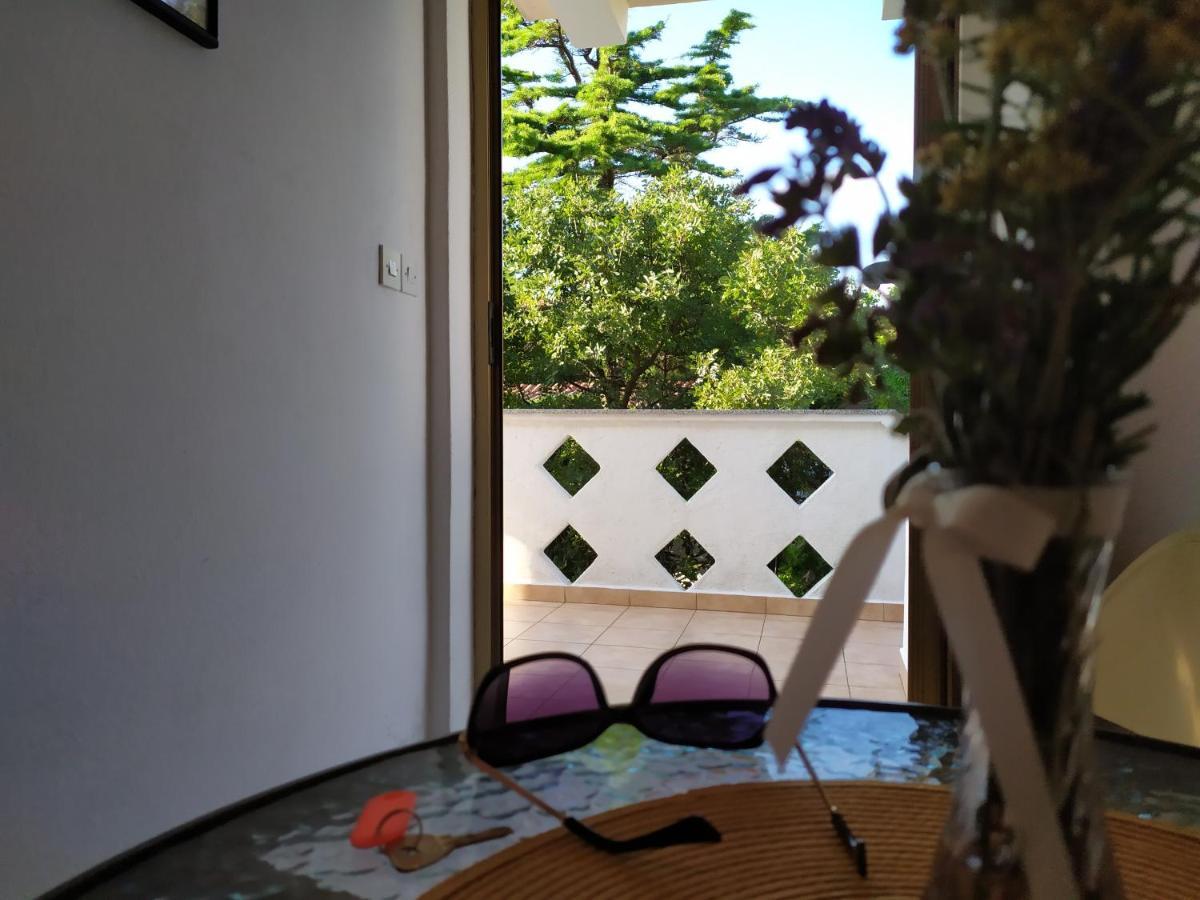 Cozy Apartments Danica Novalja With Terrace - First Floor Esterno foto
